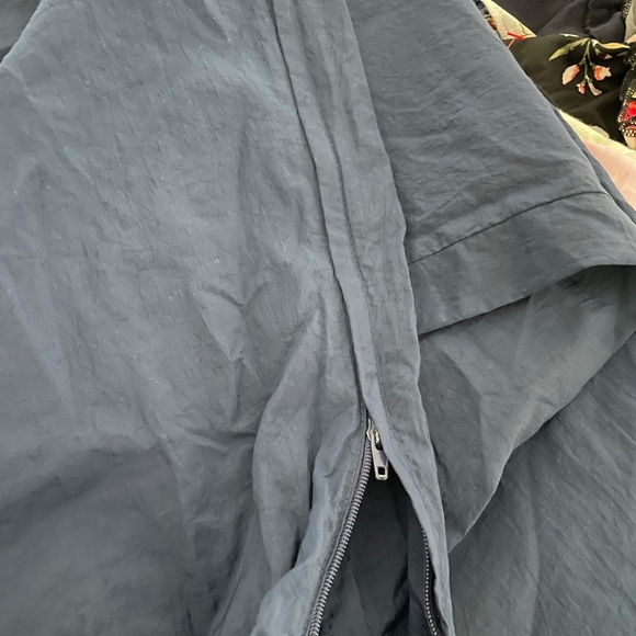 Nike Blue Joggers with Elastic Waistband, elastic cuff with zippers. - Picture 3 of 4